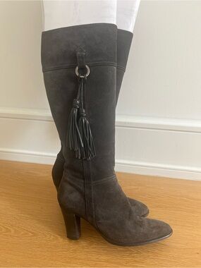 Suede Knee-High Tassel Heeled Boots - Dark Brown